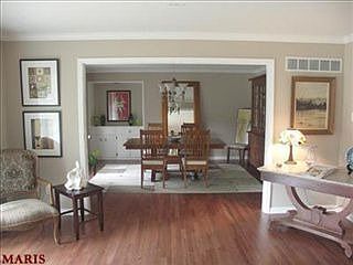 5th image of 3050 Thornbury Dr
