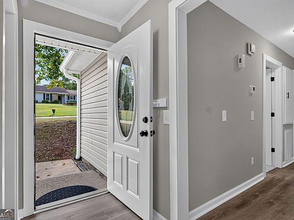 2nd image of 400 Woodland Dr