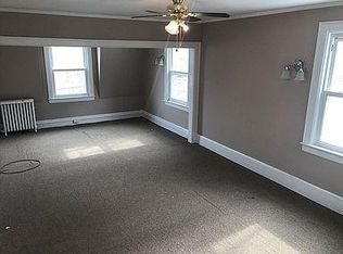 29 Beacon St, Middletown, NY 10940