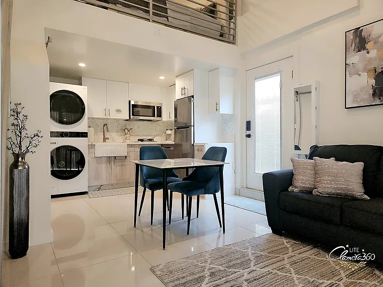10416 Garden Grove Ave #B — Photo 6