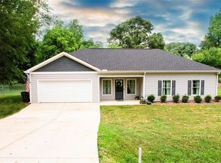 5779 Athens St, Lula, GA 30554