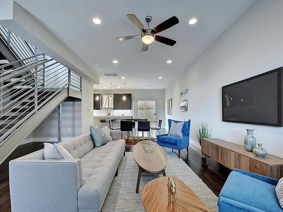 4th image of 2002 Glen Allen St #201