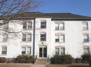 917 Pearl St APT 4, Saint Joseph, MI 49085