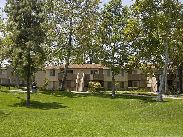 Deerfield Apartment Homes — Photo 17