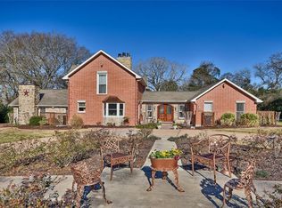 645 Deer Run Rd, Bellville, TX 77418