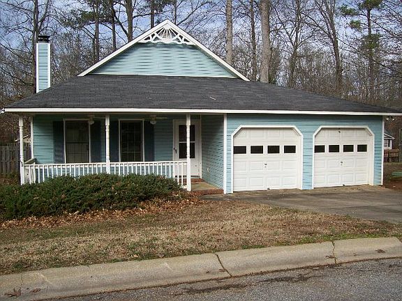2nd image of 102 Chadford Ct