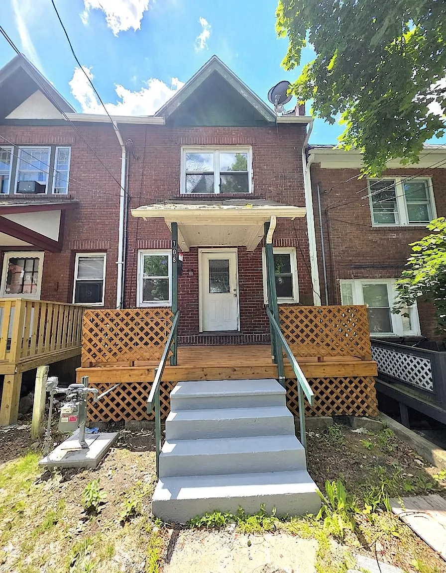 3 bed, 1024 sqft, $1,500 — Photo 1