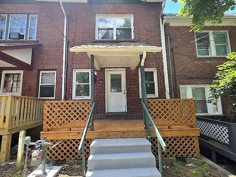 108 Ives St — Photo 1