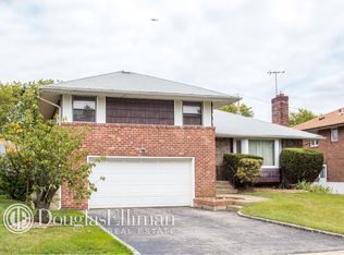 28 Carling Dr, New Hyde Park, NY 11040