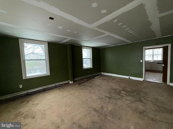 4th image of 1819 Armstrong Valley Rd