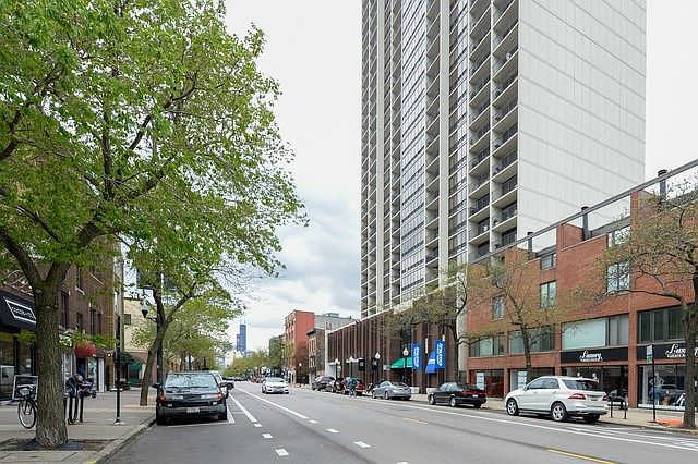 1st image of 1636 N Wells St APT 2515
