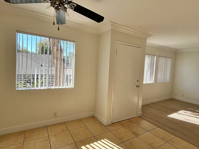 Chateau Studio Village Apartments — Photo 10