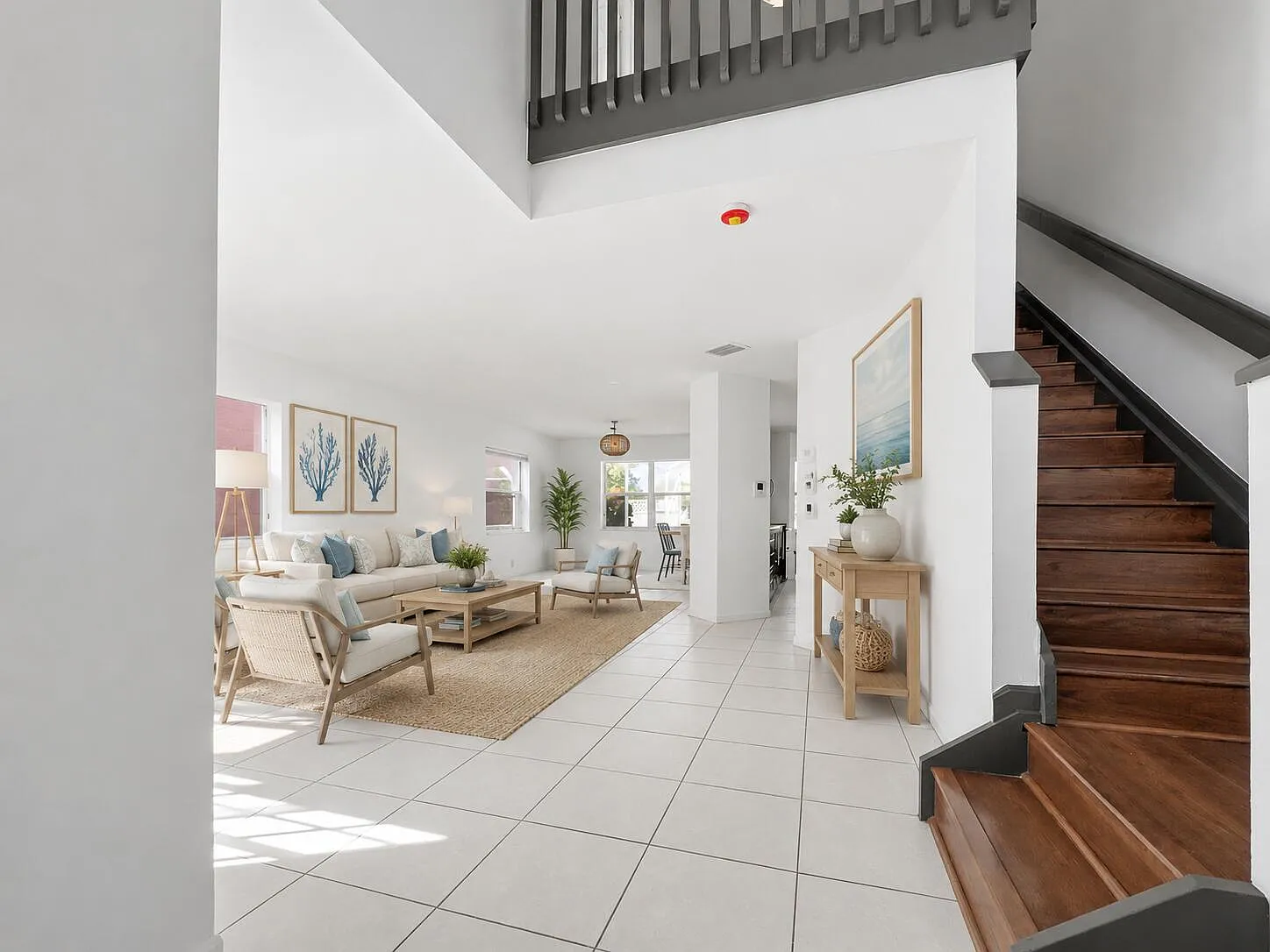 4 bed, 2.5 bath, 2035 sqft, $4,700 — Photo 4