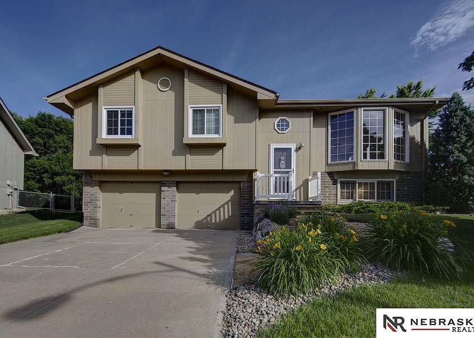 1st image of 15025 Chalco Pointe Cir