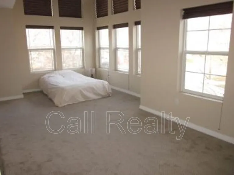 1605 W 13th Ave — Photo 7