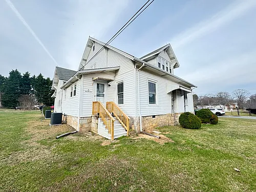 215 W Rice St Photo 1 215 W Rice St Photo 1