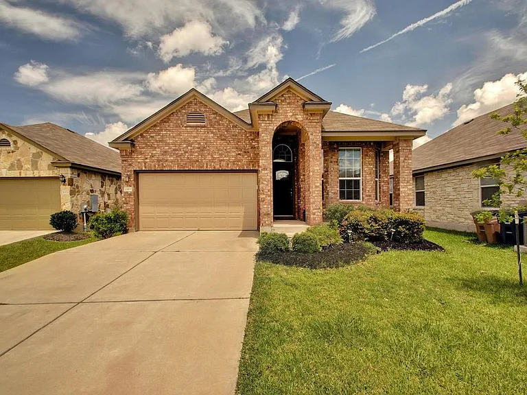 13900 Marathon Rd — Photo 2