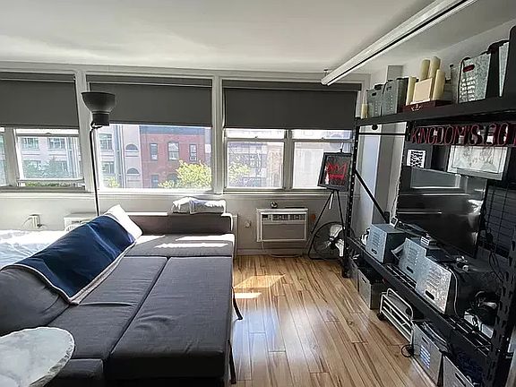 5th image of 333 E 14th St APT 5G