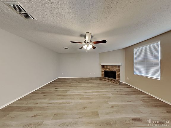 3rd image of 1312 Dawson Way