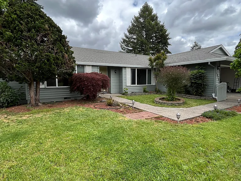 9875 SW Alsea Dr — Photo 2