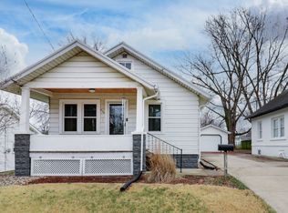 1316 S Oak St, Bloomington, IL
