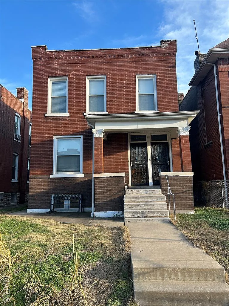 4210 Holly Ave photo 1