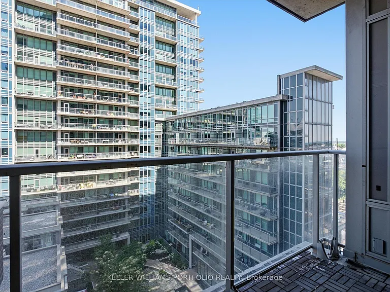 59 E Liberty St #911 — Photo 32