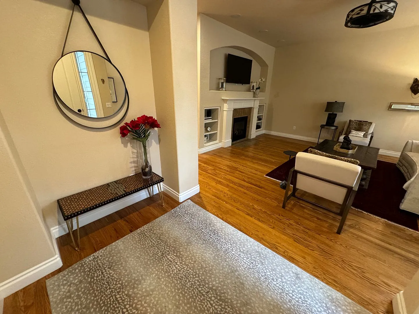 Amazing Lone Tree Home! — Photo 2
