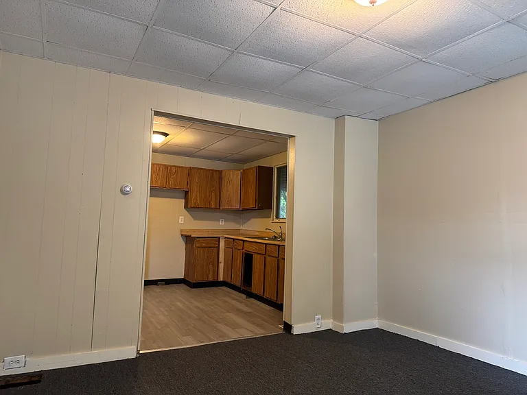 1802 Ferry Ave — Photo 6