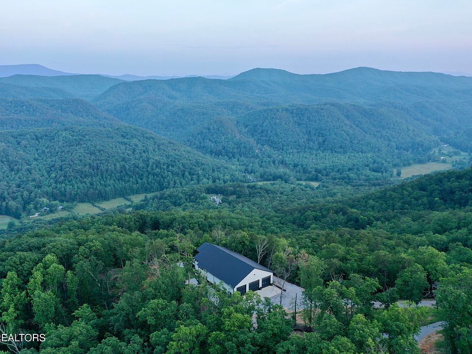 31st image of 550 Steer Creek Rd