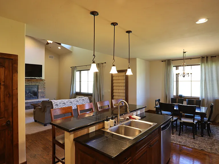 110 Lara Pl — Photo 25