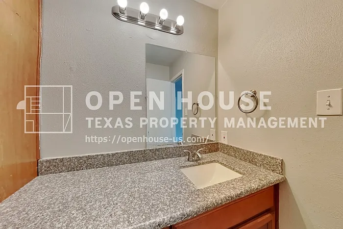 14922 Spring Lake Dr — Photo 17