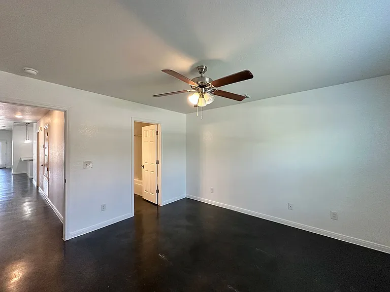 4507 Skyflower Ln — Photo 56
