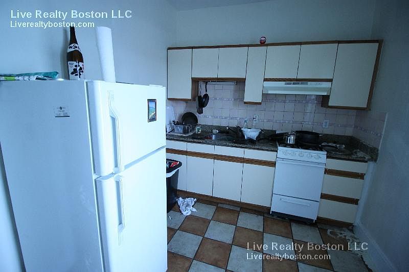 2nd image of 80 Harvard Ave #3