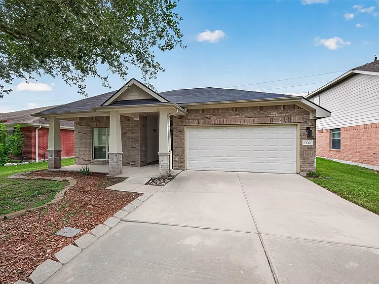7242 Autumn Bluff Ln — Photo 3