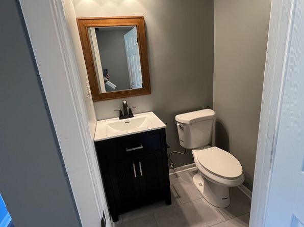 200 Wheat Ct APT 2