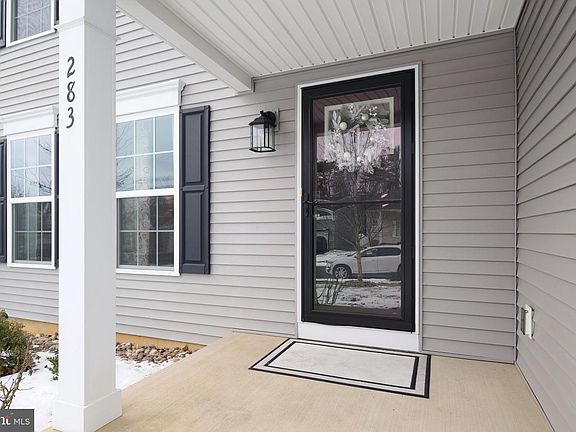 3rd image of 283 Amberleigh Ln