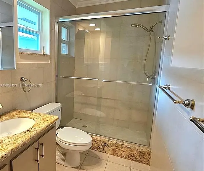 4602 King Palm Dr — Photo 4