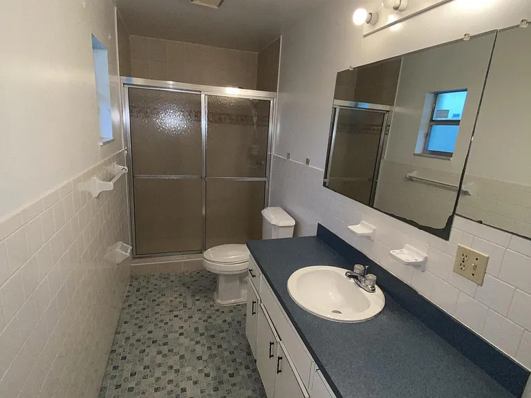 304 Darrow Ave — Photo 25