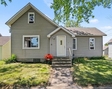 276 3rd St, Eastlake, MI, 49626