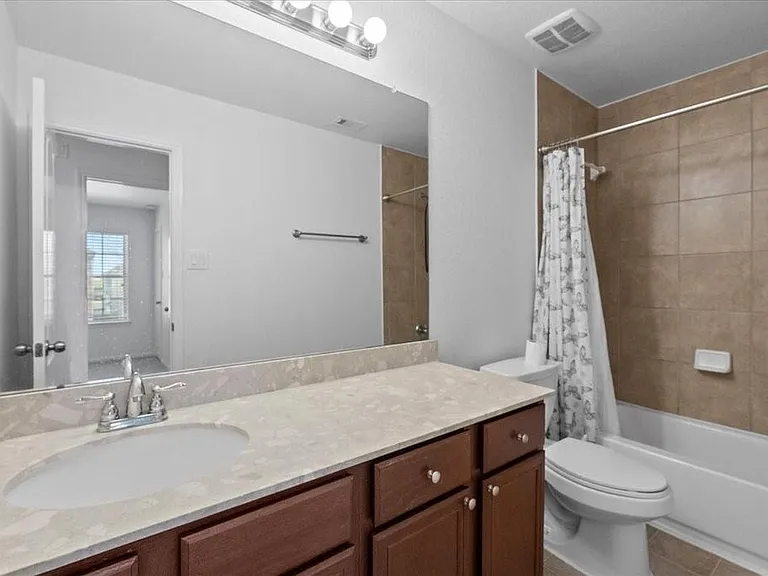 17114 Amarose Dr — Photo 16