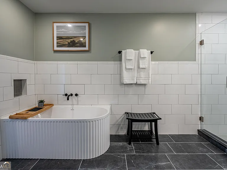 18 Huntcliff Dr — Photo 33