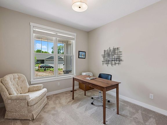 4th image of 1427 Kasilof Ct