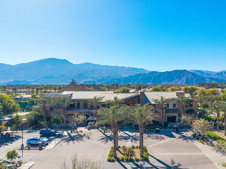 51535 N Two Palms Way — Photo 39