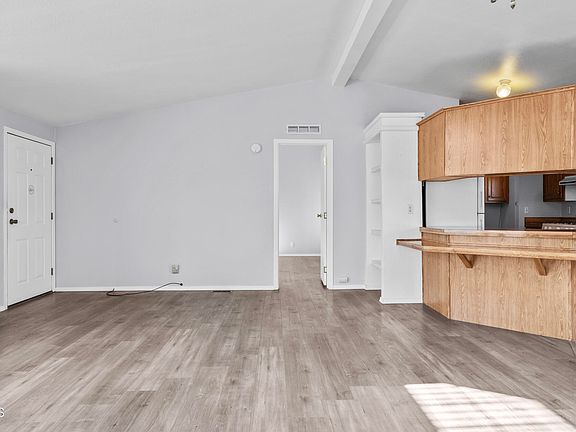 4th image of 2215 N Yavapai St