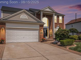 17805 Troon Trl, Macomb, MI 48042