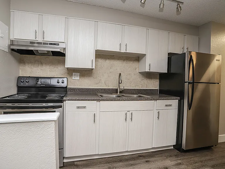 South Washington St Apts — Photo 43