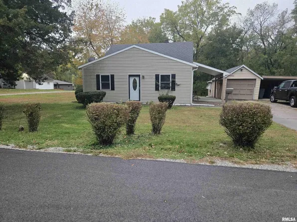 1705 31st St #A, Moline, IL 61265