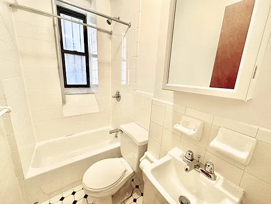 Rented by Berkshire Hathaway HomeServices New York Properties | media 7