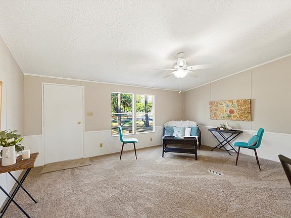 3rd image of 8519 Belk Dr W